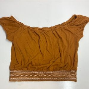 Hi! Selling a mustard and black crop top from Aeropostale (worn once only).